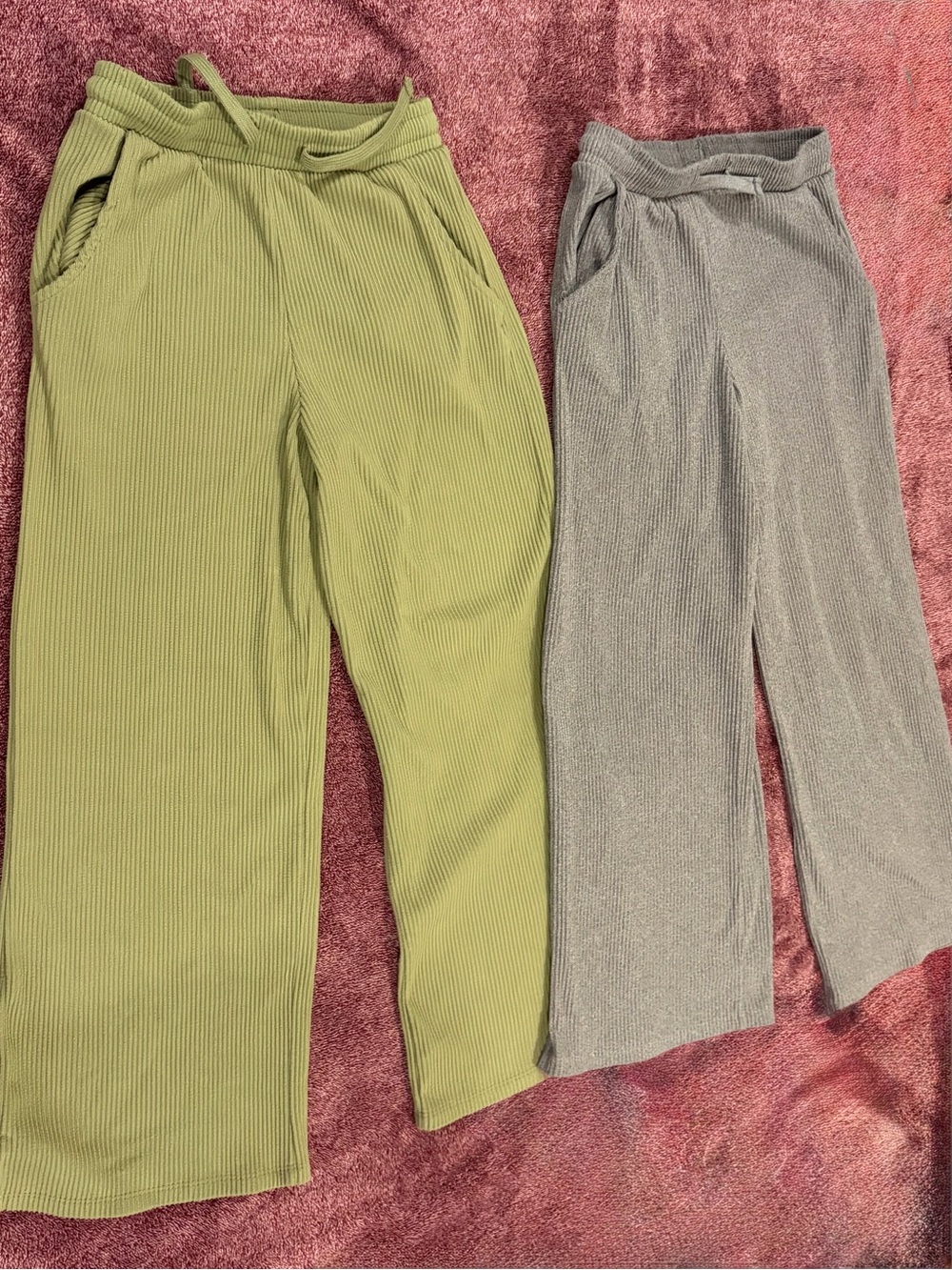 Pair of Girls Ribbed Wide Leg Lounge Pants - 10/12 - Picture 7 of 9
